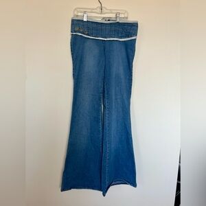 Guido & Mary Jeans with blue ribbon detailing